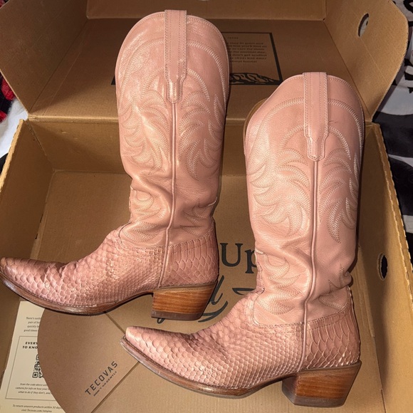 Tecovas Shoes - Tecovas Rare Dusty Rose Python Annies 9.5 B